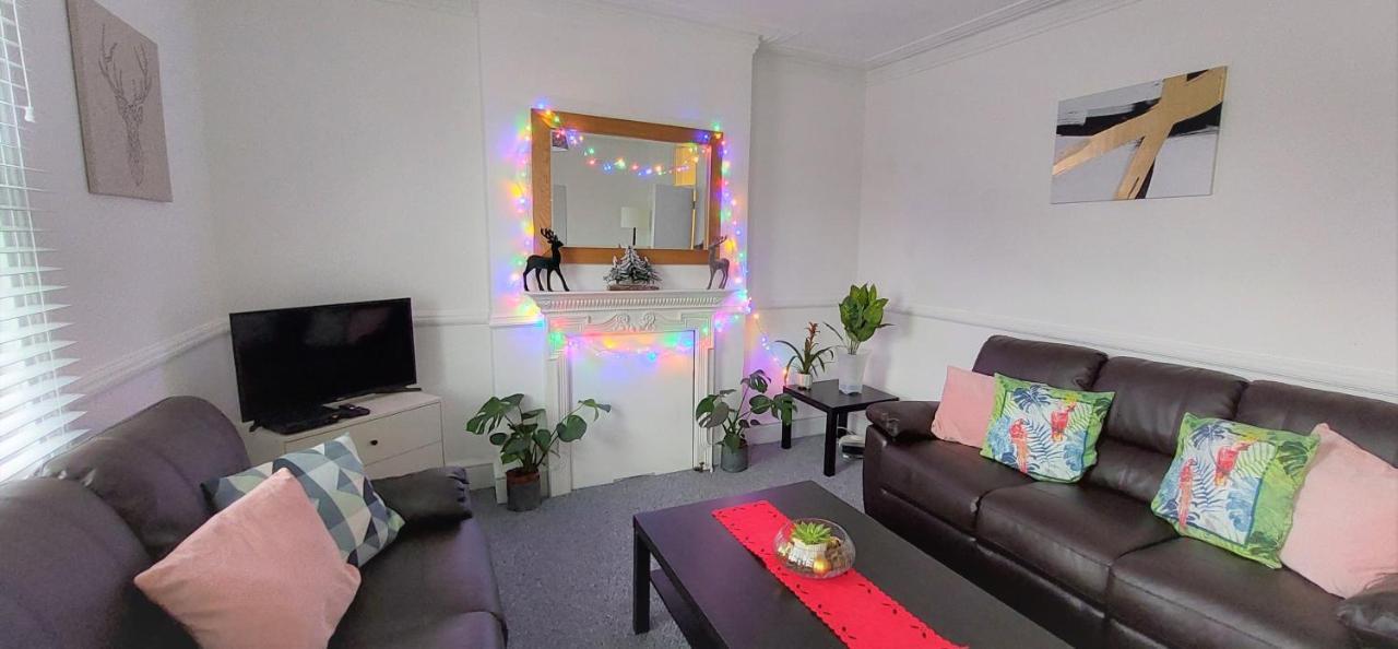 Very Spacious Two Bedroom Converted Apartment In East Croydon Exterior foto